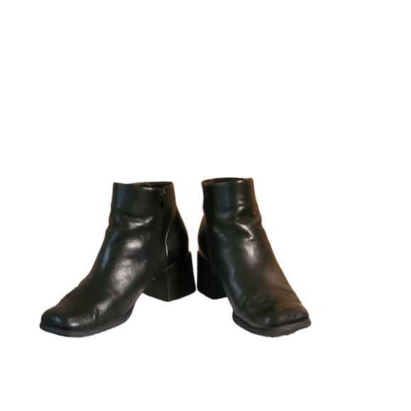 Women Vintage Leather Black Chunky Heel Ankle Boots By Croft and Barrow Size 10M - Picture 7 of 9